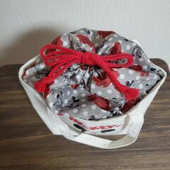 【新品未使用品】🌼ミッキー巾着ランチ保冷バックの画像