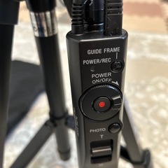 SONYハンディカム専用多機能リモコン搭載。三脚VCT60AVの画像