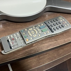 32型テレビ+テレビ台の画像