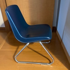 キッズ　チェア　保育園　幼稚園　椅子　紺色の画像