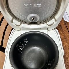 炊飯器の画像