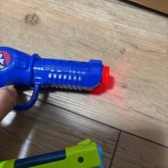 おもちゃ　ピストル　銃　2点セットの画像