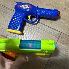 おもちゃ　ピストル　銃　2点セットの画像