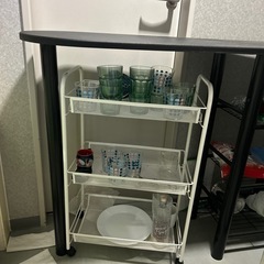 黒い収納付テーブルと収納棚 3/25 14時〜希望