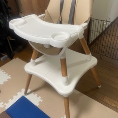 無料！
高さが変えれるベビーチェア