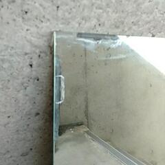 鏡の画像