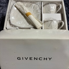 新品未使用　GIVENCHY ティーカップ・ソーサーセット GB...