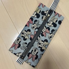ハンドメイドのティッシュケース入れ　デニム調　ミニーの画像