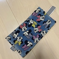 ハンドメイドのティッシュケース入れ　デニム調　ミニーの画像