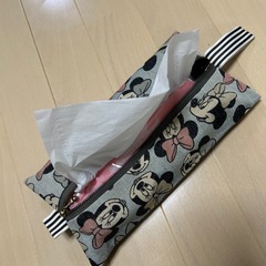 ハンドメイドのティッシュケース入れ　デニム調　ミニーの画像