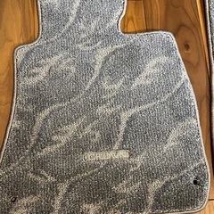 TOYOTA純正フロアマット 車用 【美品】の画像