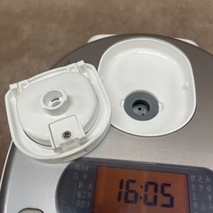 中古品 アイリスオーヤマ ジャー 炊飯器 3合炊き ERC-MD30-W 電源コード無し 中古家電の画像