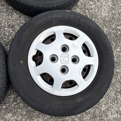 ブリジストン SNEAKER 2020年製145/80R12 PCD100 4穴の画像