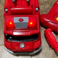 光りながら音が鳴る　消防車　組み立ての画像