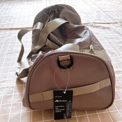 新品⭐️スポーツバッグ 旅行バッグ ドラムバッグ ボストンバッグ 修学旅行　シャンパン色の画像