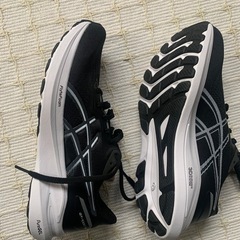 アシックスランニングシューズ50%offの画像