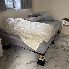 セミダブルマットレス付きベッド