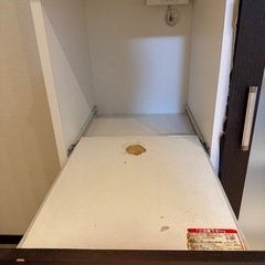 【お譲り先決定しました】食器棚の画像