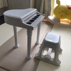 キッズグランドピアノ白
の画像