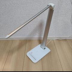 調光機能付きLEDデスクライト