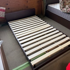 セミダブルベッド マットレスとフレームセットの画像