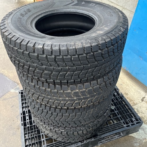 中古タイヤ　31x10.50R15LT