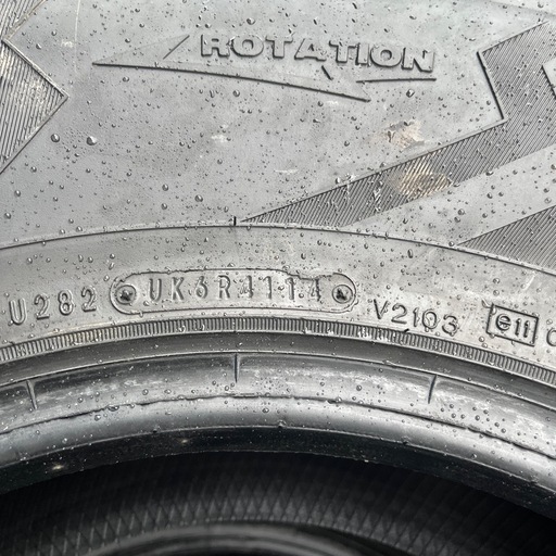 中古タイヤ　31x10.50R15LT 