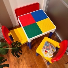 キッズ用品 キッズテーブル＆チェアーセット 100ピース程ブロック付