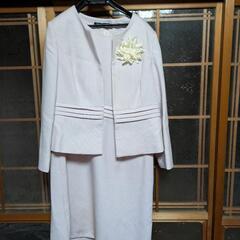 婦人用スーツ