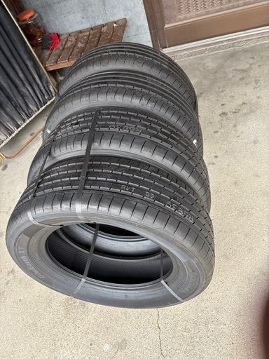 新品　未使用タイヤ　225/60/R17 着払い発送可能