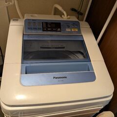 冷蔵庫、洗濯機、食器棚の画像