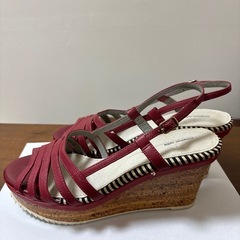 cinnamon noble シナモンノーブル サンダル　赤の画像