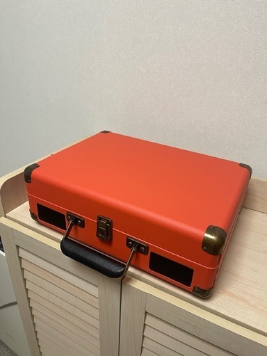 トランク型レコードプレーヤー