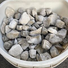 防犯砂利 人工軽石 （使用品の中古）