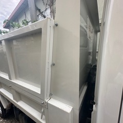 いすゞ エルフ 2tダンプ アオリ付 美車 走行少 MT車 分割以外の相談は乗ります‼️の画像