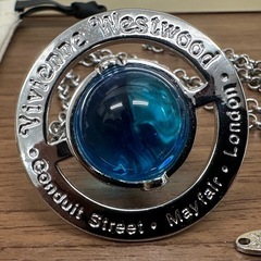 【現在取引き交渉中】Vivienne westwood ヴィヴィアン スモールオーブ ネックレスの画像