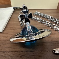 【現在取引き交渉中】Vivienne westwood ヴィヴィアン スモールオーブ ネックレスの画像