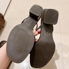 ブラウンリボンサンダルの画像