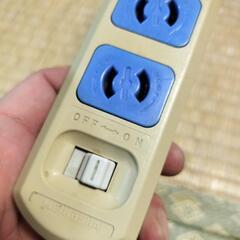🔌磁石付き延長コード6口　長さは3メートル　ロック機能付きの画像
