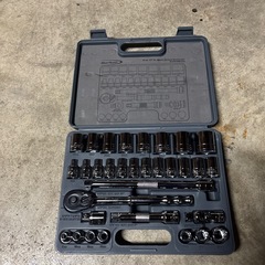　未使用　Blue-Point by Snap-on ラチェットレンチ ドライバー ソケット 工具セット 32点 1/2" (12.7mm SQ) BLPATSM1232の画像