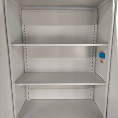 4月 売約済IS 鍵付きキャビネット 観音開き ロッカー 書庫 書棚 書類庫 オフィス家具 事務用品 25c菊TK③の画像