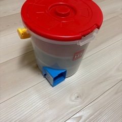 タカラトミー　出る出るバケツ　トミカ