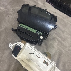 土日は無料に売っています。いろんなものを買うことができます。の画像