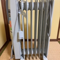 美品★デロンギ　オイルヒーターの画像