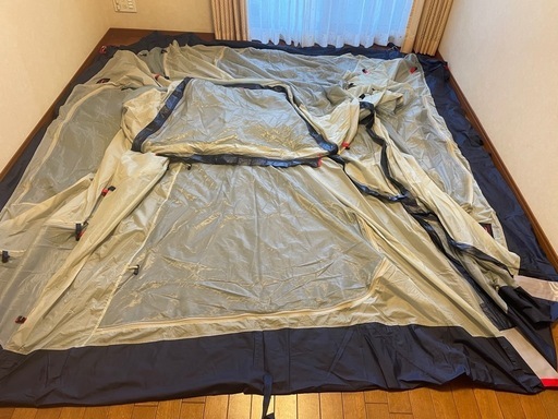 アウトエアー　テント