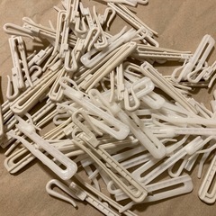 遮光カーテンとレースカーテン（4枚ずつセットで）の画像