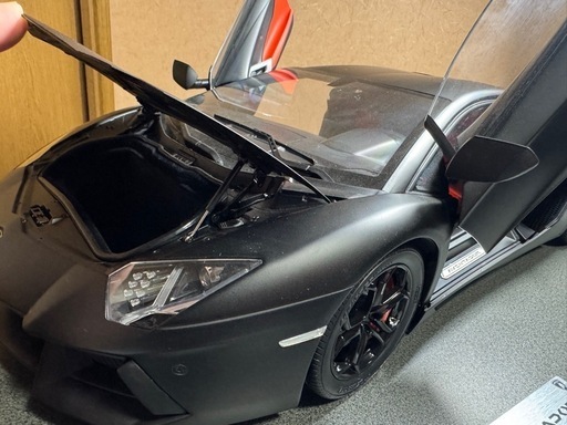 ポケール ランボルギーニ アヴァンタドール　1/8スケール pocher Lamborghini Aventador