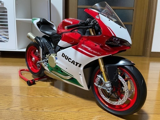 ポケール ドゥカティ 1229 パニガーレ 1/4スケール pocher DUCATI