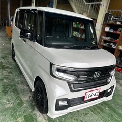 人気 NBOX カスタム　R4年車　距離17.000km …