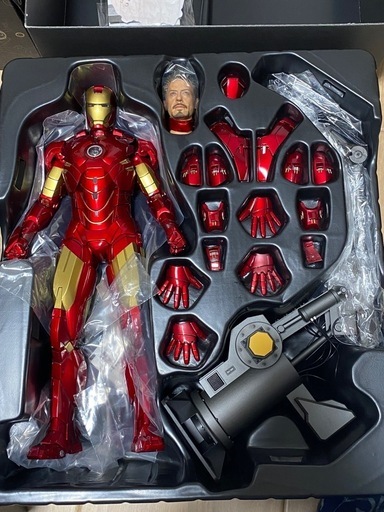 ホットトイズ ムービー・マスターピース 1/6 アイアンマン2 パワードスーツ装着機）フィギュア付き